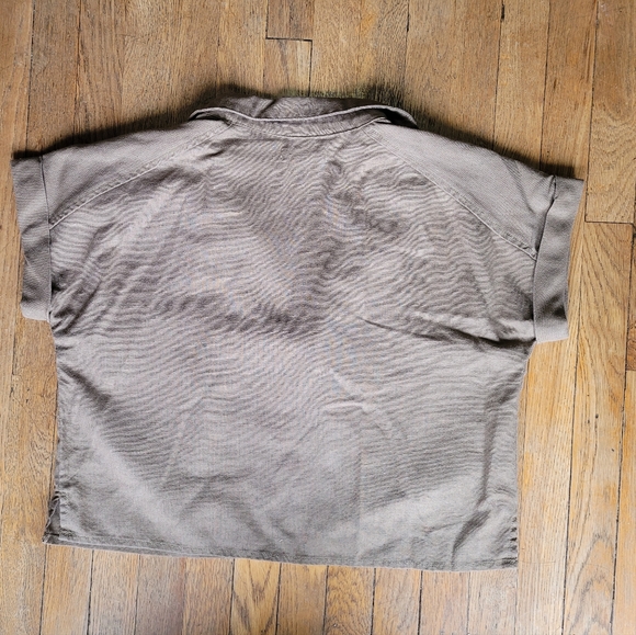 Cute Cropped Button Tank ✨️ - Picture 7 of 7